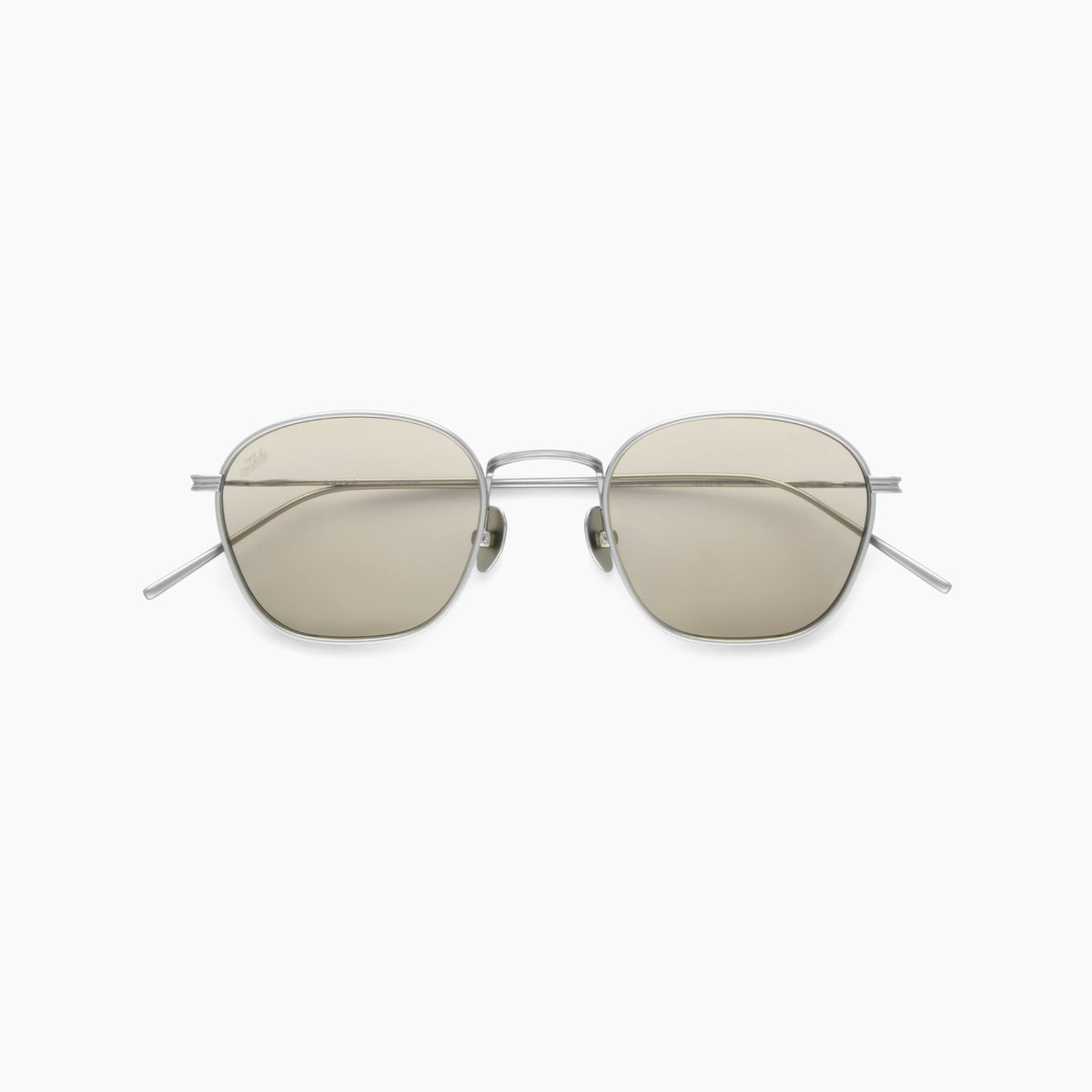 Osiris — Matte Silver / Beige