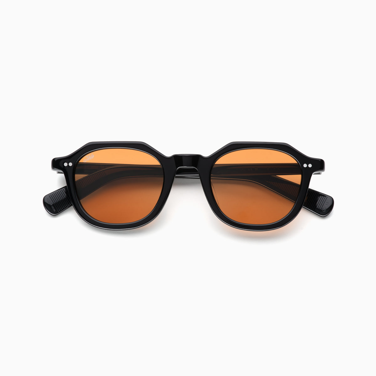 Eira — Black / Amber