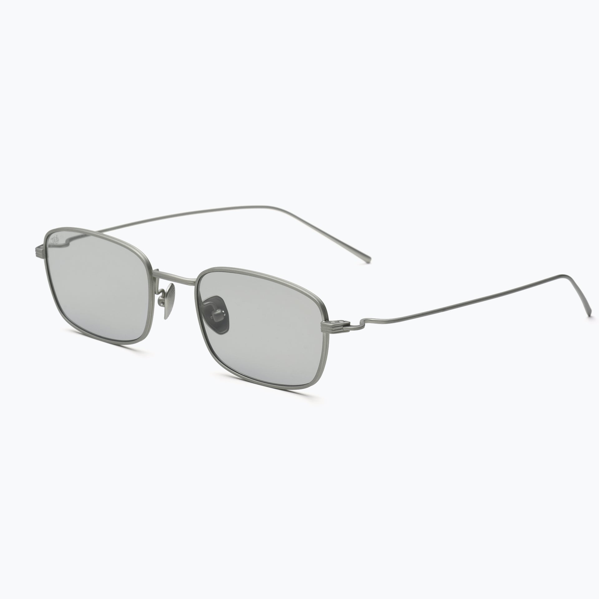 Brushed Silver / Light-Adaptive Grey