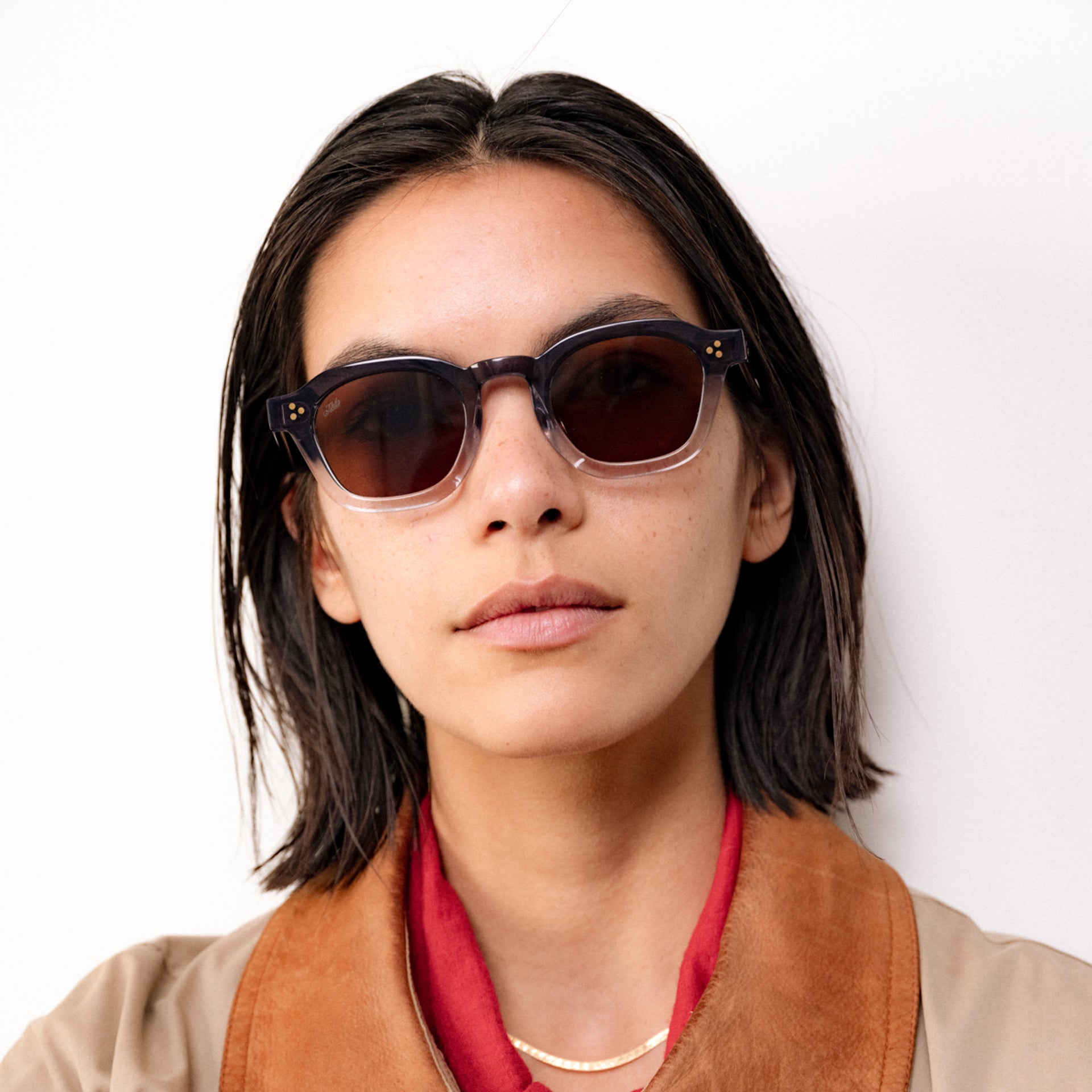 Black Gradient / Brown