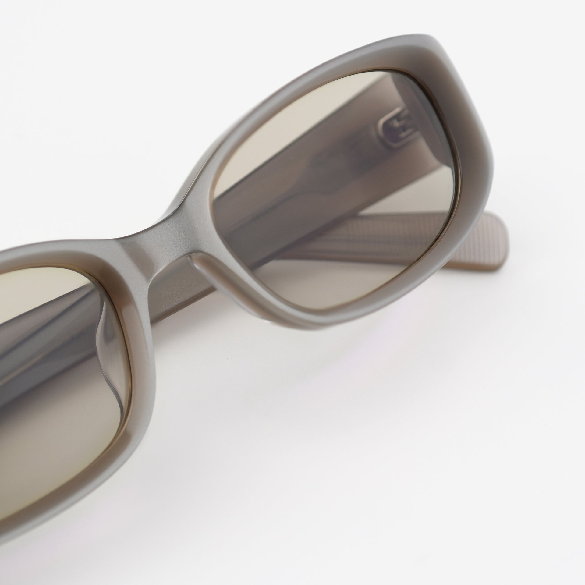 Sterling / Warm Grey