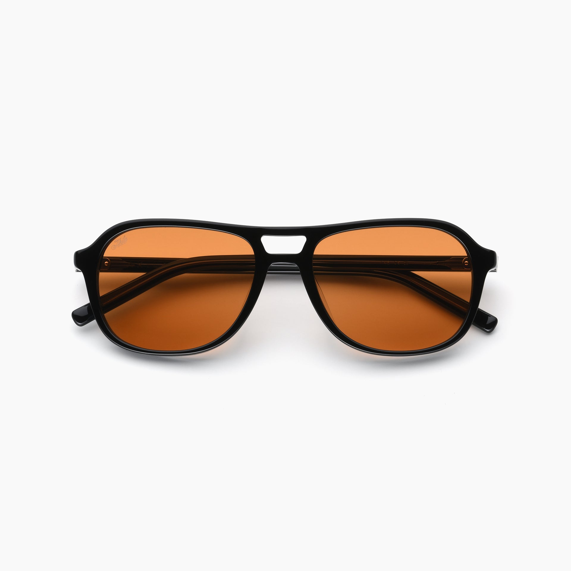 Black / Amber