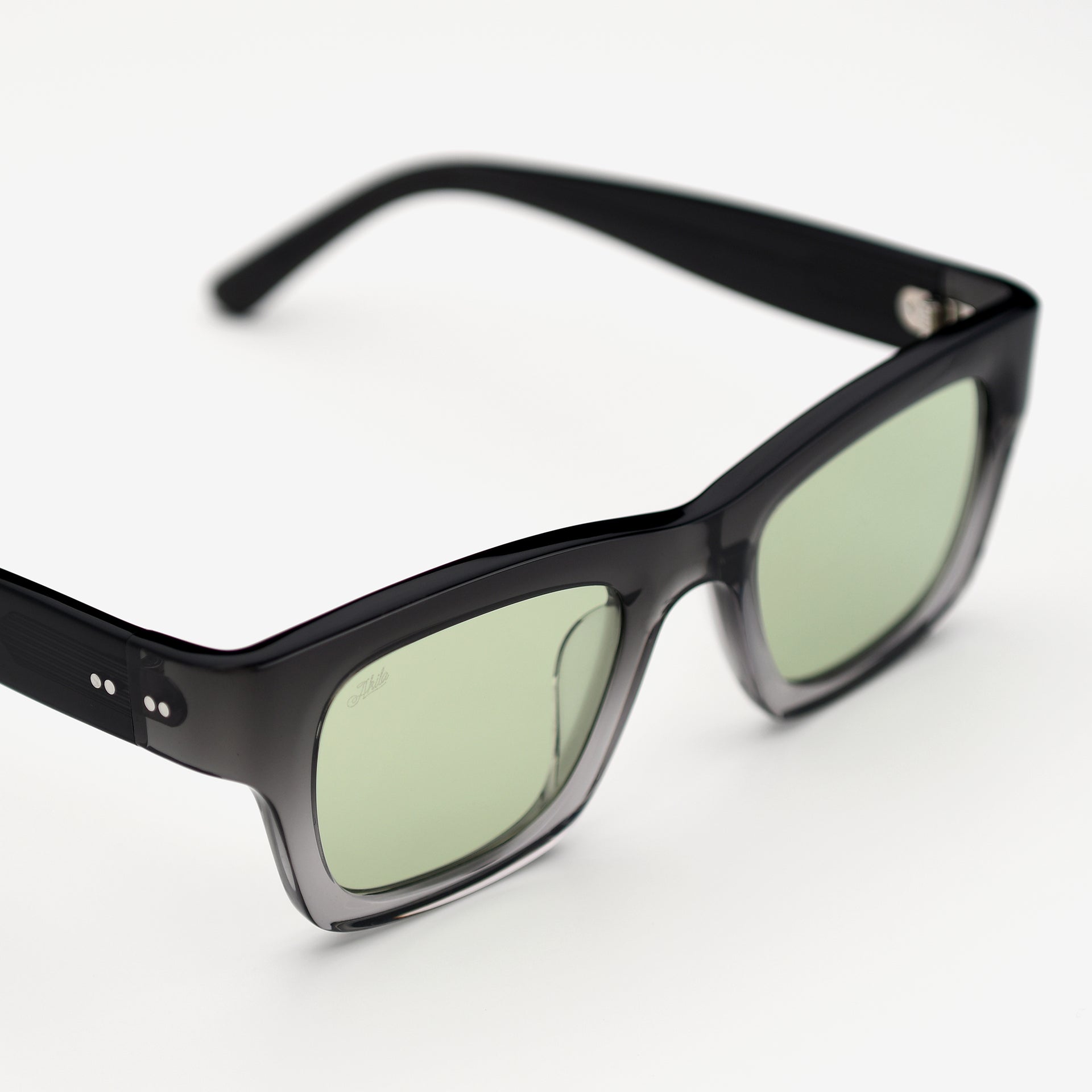 Grey Gradient / Lt Green